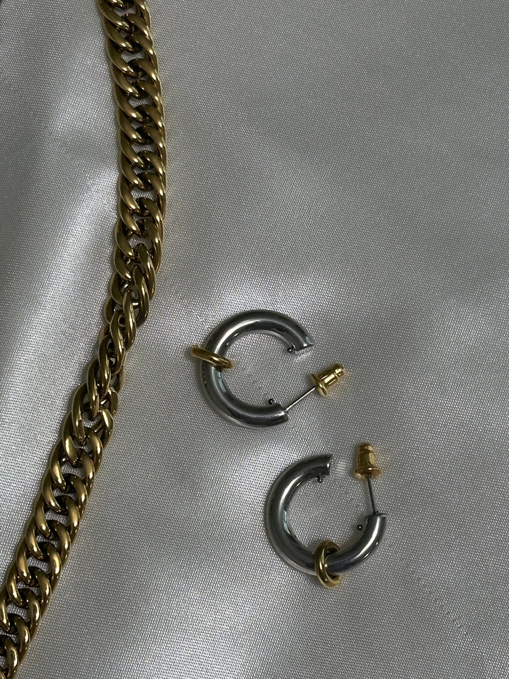 Tia Hoops